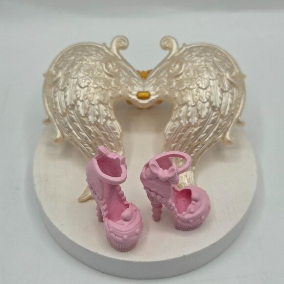 Ever After High Princess C.A. Cupid Birthday Ball Doll Wings & Shoes Set - Picture 5 of 5